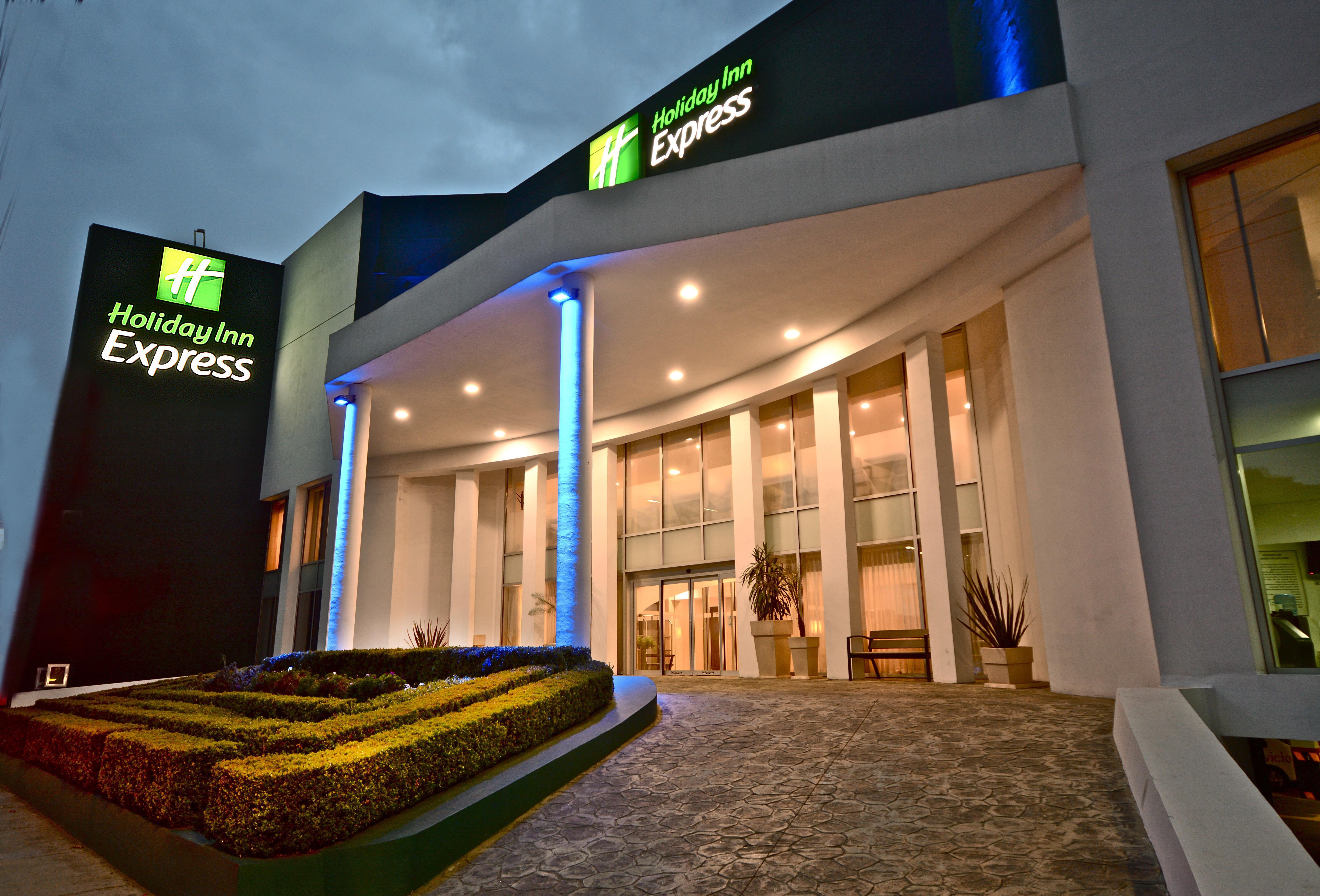 Holiday Inn Express Toluca, An Ihg Hotel Exterior photo